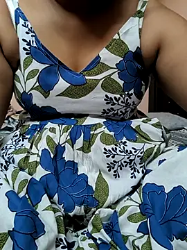 Snapshot of preethi-lovely chatting on 5, 11, 2025 preethi-lovely online show from 5, 11, 2025