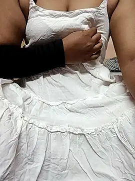 Snapshot of preethi-lovely chatting on 14, 11, 2025 preethi-lovely online show from 14, 11, 2025