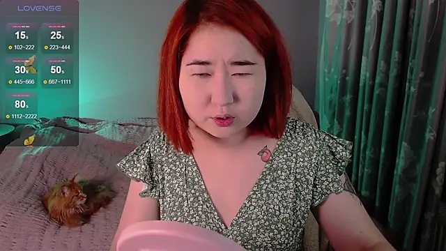 Sexy Peachy online show from 23, 10, 2025