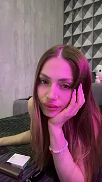 Elizabeth Tay online show from 30, 4, 2026