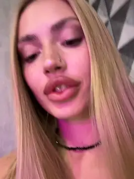 Elizabeth Tay online show from 29, 6, 2026
