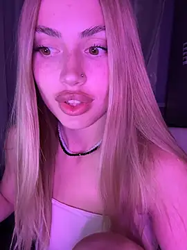 Elizabeth Tay online show from 27, 7, 2026