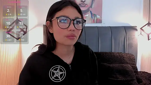 Evaa rosee  online show from 4, 10, 2025