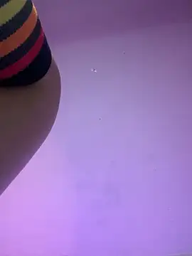 Emma  Fox  online show from 31, 10, 2025