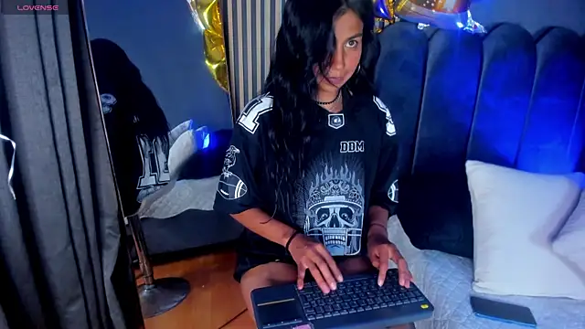 Snapshot of Keila_Fg chatting on 29, 9, 2025 Keila Fg online show from 29, 9, 2025