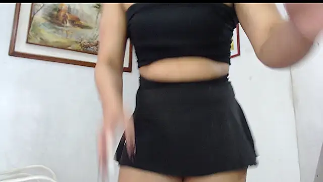 Valerysimon  online show from 8, 11, 2025