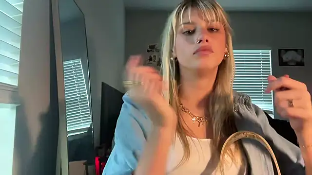 AnnGrayson online show from 24, 9, 2025