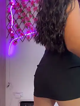 RaquelOficial online show from 14, 10, 2025