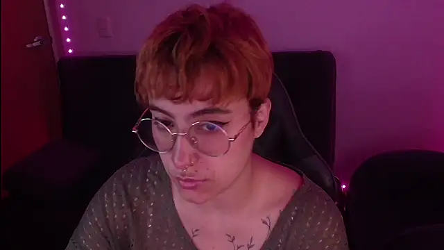 Miacatsito3 online show from 1, 10, 2025