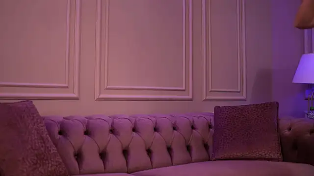 KatieHayes online show from 2, 11, 2025