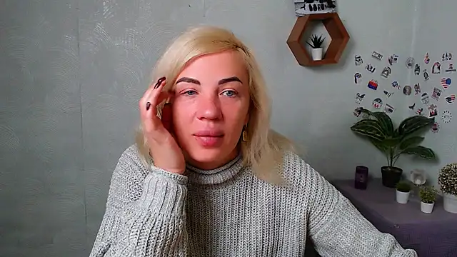 EmmaCat  online show from 10, 10, 2025