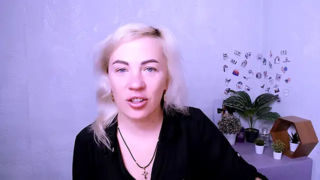 EmmaCat  online show from 5, 11, 2025