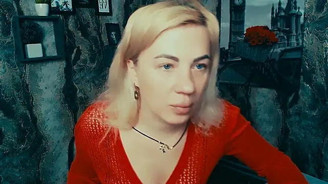 EmmaCat  online show from 19, 12, 2025