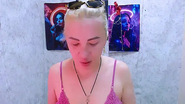 EmmaCat  online show from 17, 3, 2026