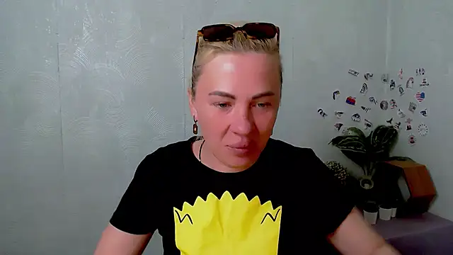 EmmaCat  online show from 5, 5, 2026