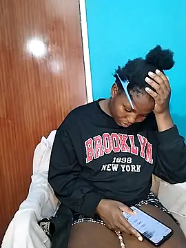 BlondieBitch online show from 28, 11, 2025