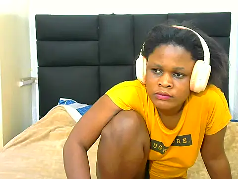 BlondieBitch online show from 28, 7, 2026