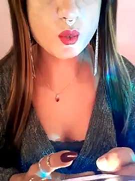 Cutie-Whiskey1 online show from 4, 3, 2026