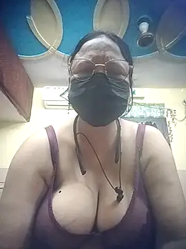 Snapshot of thehotlady chatting on 29, 7, 2026 thehotlady online show from 29, 7, 2026
