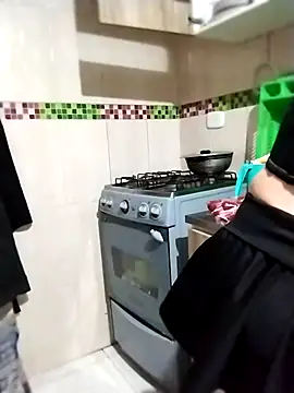 LaraCaliente online show from 10, 1, 2026