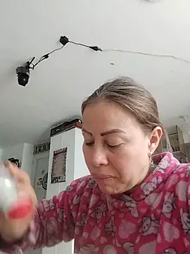 LaraCaliente online show from 30, 6, 2026