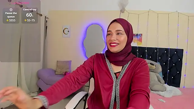 ShanaJamil online show from 28, 4, 2026