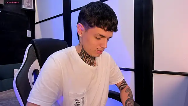 Declan-Fox online show from 4, 10, 2025