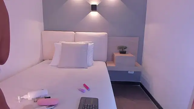 selena monroy online show from 7, 11, 2025