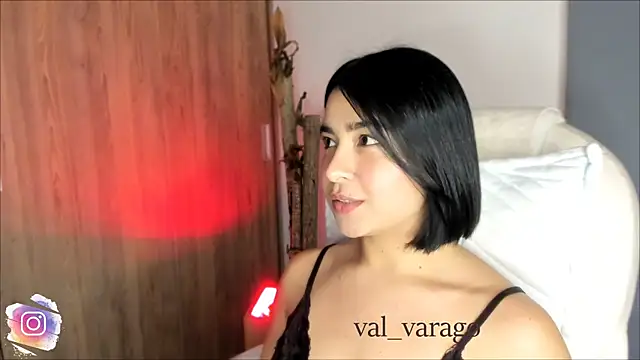 Snapshot of val_varago chatting on 14, 4, 2026 val varago online show from 14, 4, 2026