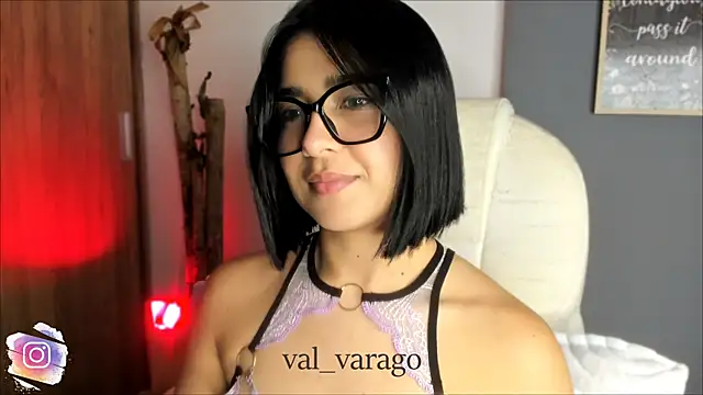 Snapshot of val_varago chatting on 4, 5, 2026 val varago online show from 4, 5, 2026