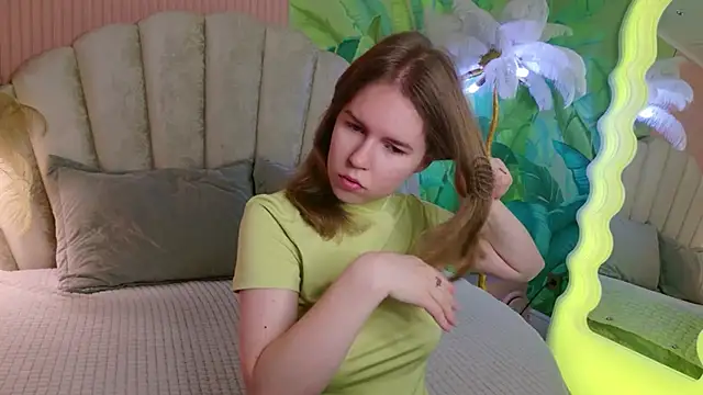 Snapshot of Alida_Brice chatting on 6, 8, 2026 Alida Brice online show from 6, 8, 2026