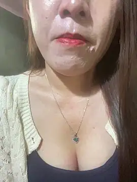 Luna-ass online show from 1, 3, 2026