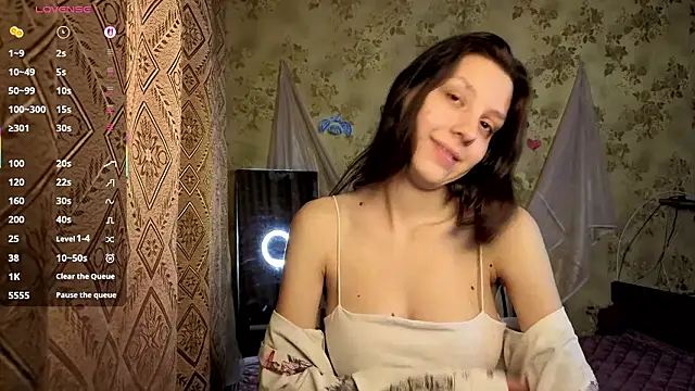 QutieDaSweet online show from 12, 2, 2026