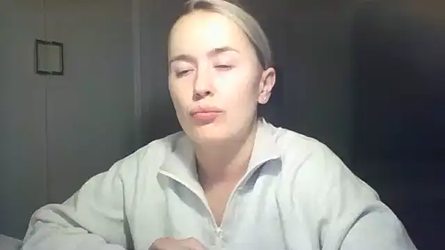 Snapshot of Frosian chatting on 26, 9, 2025 Frosian online show from 26, 9, 2025