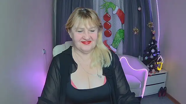 EmmaEllison online show from 16, 12, 2025