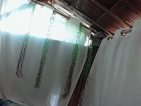 Snapshot of Huntrix2025 chatting on 3, 12, 2025 Huntrix2025 online show from 3, 12, 2025