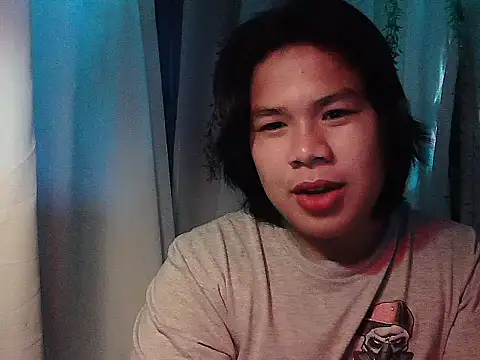 Snapshot of Huntrix2025 chatting on 13, 12, 2025 Huntrix2025 online show from 13, 12, 2025