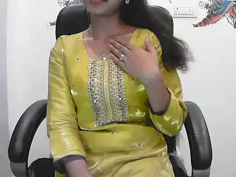 short girl  online show from 22, 6, 2026