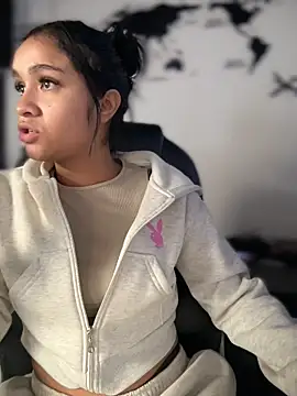 Isabella-Teen online show from 28, 4, 2026