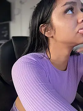 Isabella-Teen online show from 2, 5, 2026