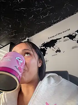 Isabella-Teen online show from 20, 5, 2026