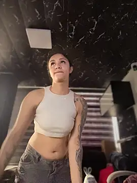 Isabella-Teen online show from 8, 6, 2026