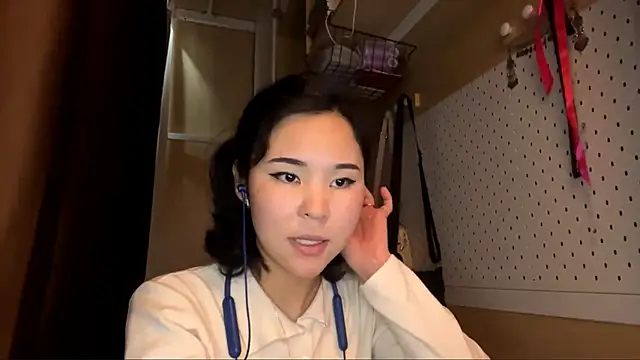 JennyCarpenter online show from 9, 5, 2026