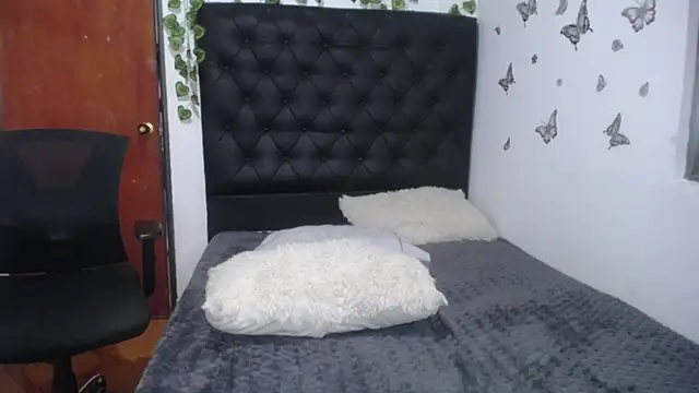 Snapshot of isabel_09 chatting on 28, 10, 2025 isabel 09 online show from 28, 10, 2025