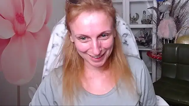 Snapshot of Venus_love1 chatting on 21, 3, 2025 Venus love1 online show from 21, 3, 2025