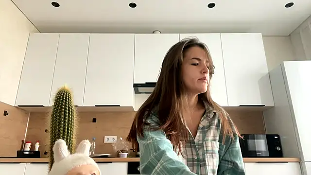 FavorLeila online show from 20, 9, 2025