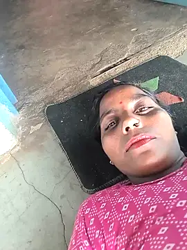 Snapshot of Hot_kadi83 chatting on 10, 10, 2025 Hot kadi83 online show from 10, 10, 2025