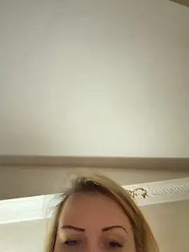 Piccolamonella29 online show from 9, 11, 2025