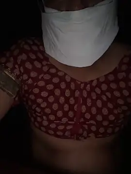 Snapshot of Mo000000_ chatting on 7, 4, 2026 Mo000000 online show from 7, 4, 2026