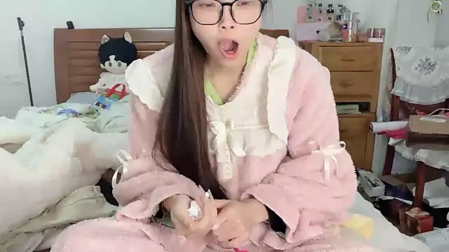 Akong11 online show from 3, 12, 2025